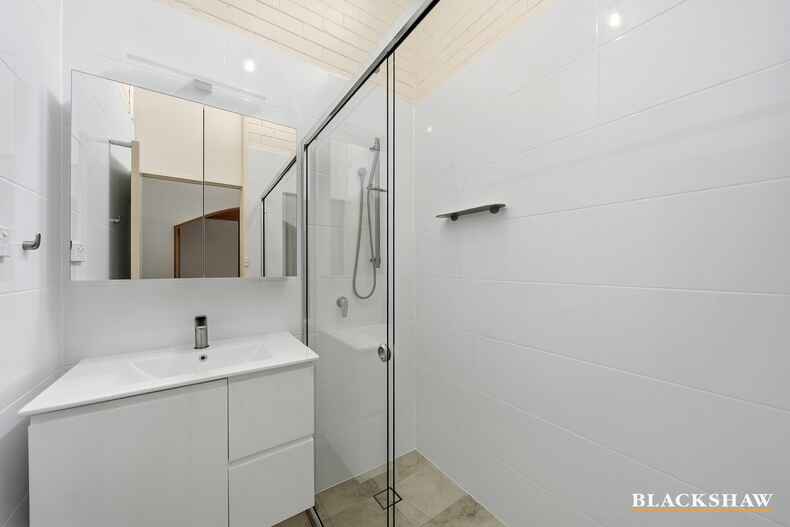 2/3 Hakea Street Queanbeyan