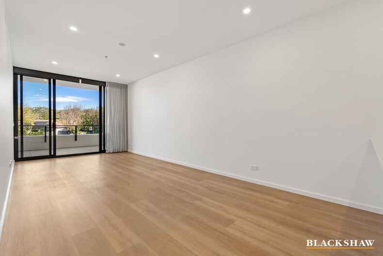 201/21 Captain Cook Crescent Griffith