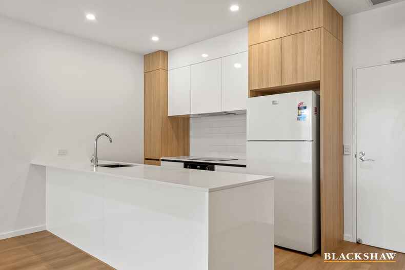 201/21 Captain Cook Crescent Griffith