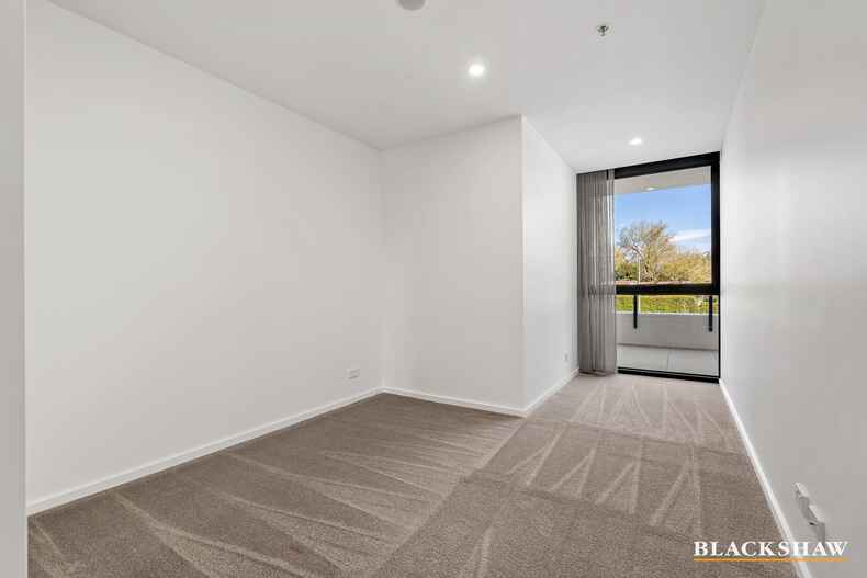 201/21 Captain Cook Crescent Griffith