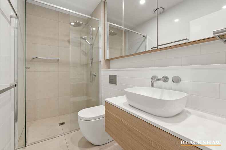 201/21 Captain Cook Crescent Griffith