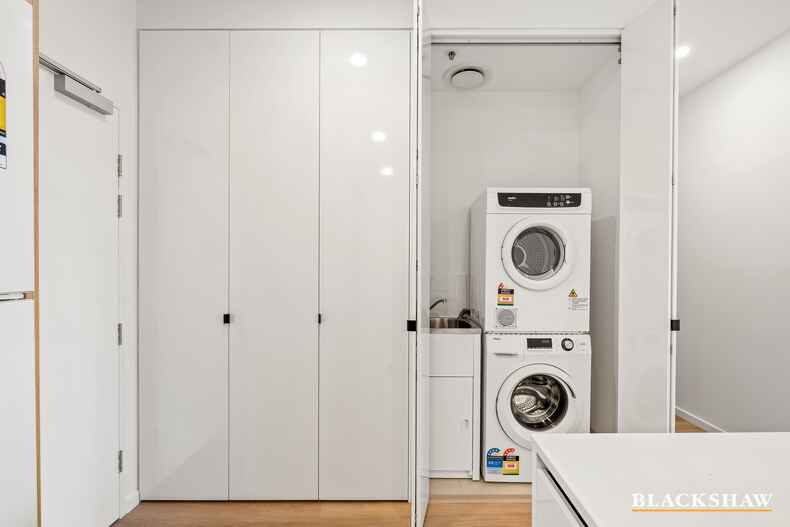201/21 Captain Cook Crescent Griffith