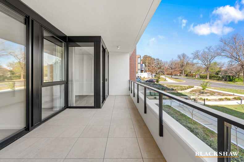 201/21 Captain Cook Crescent Griffith
