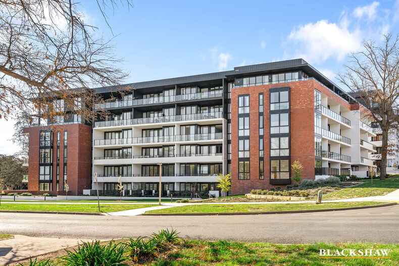 201/21 Captain Cook Crescent Griffith