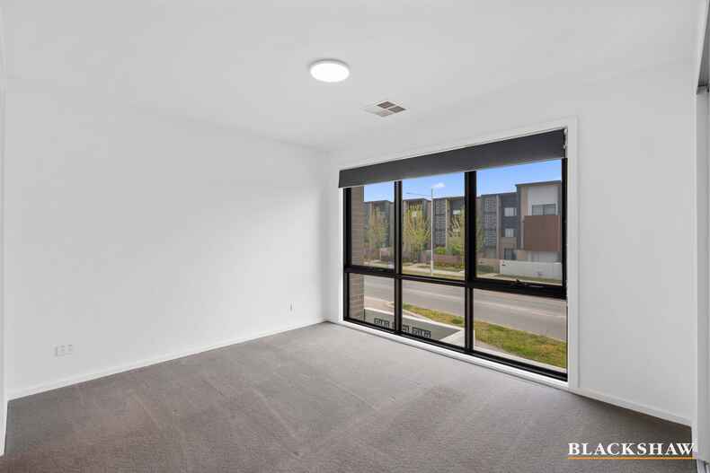 12A Harold White Avenue Coombs