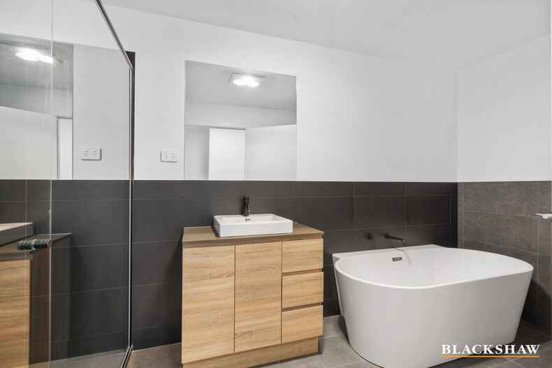 12A Harold White Avenue Coombs