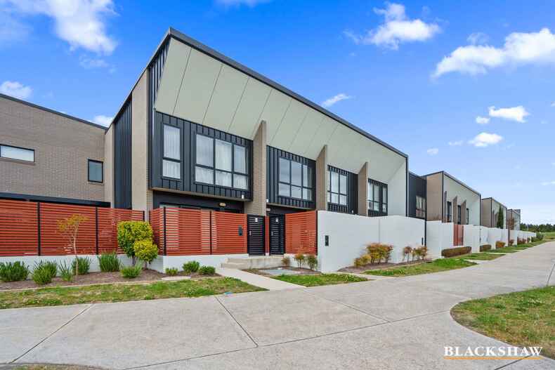 12A Harold White Avenue Coombs