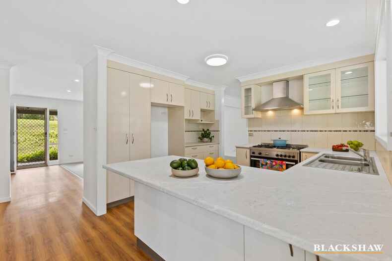 7 Thomas Mitchell Crescent Sunshine Bay
