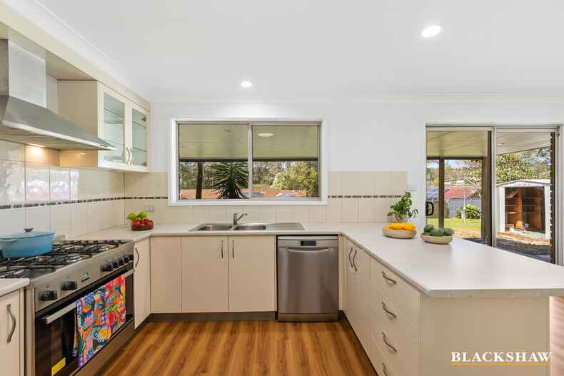 7 Thomas Mitchell Crescent Sunshine Bay