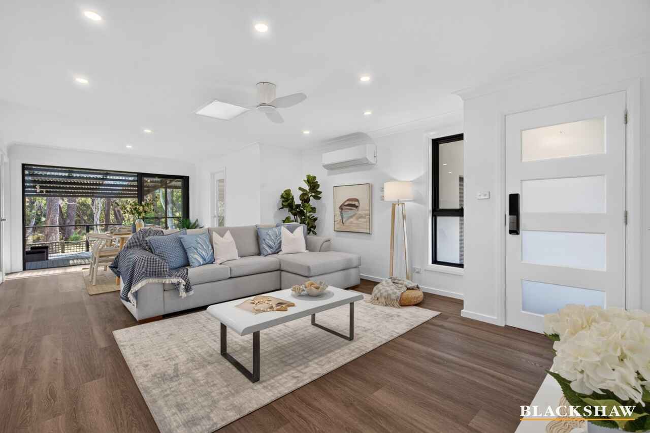27 Sandy Place Long Beach