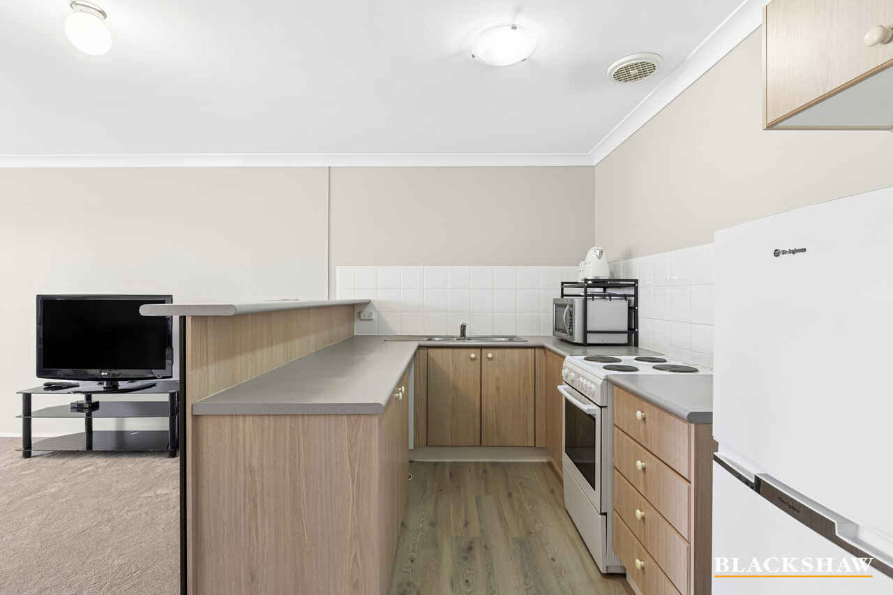 32/12 Albermarle Place Phillip
