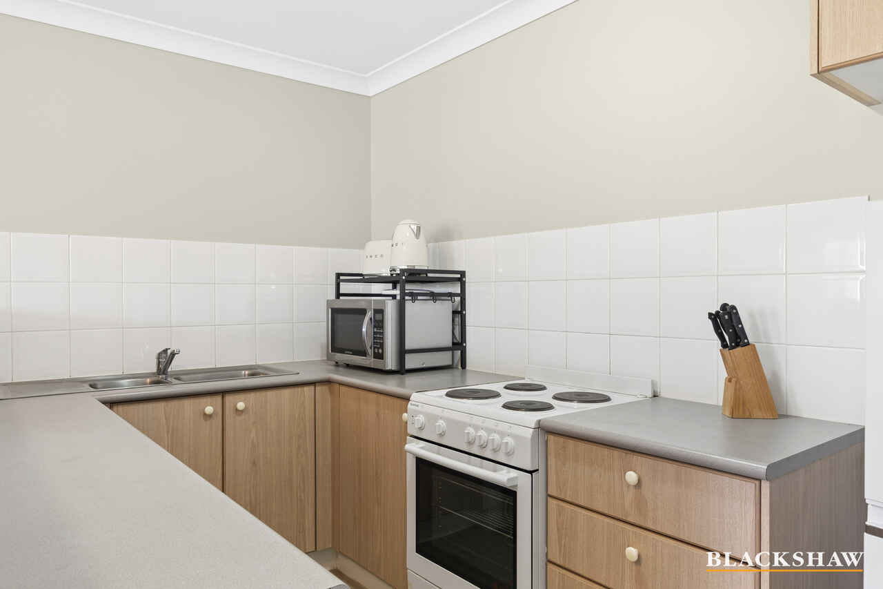 32/12 Albermarle Place Phillip