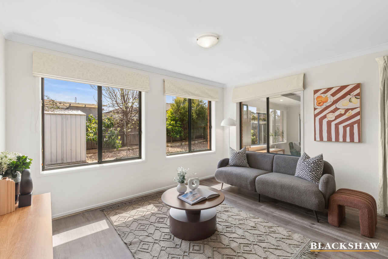 9 Constance Stone Street Macgregor
