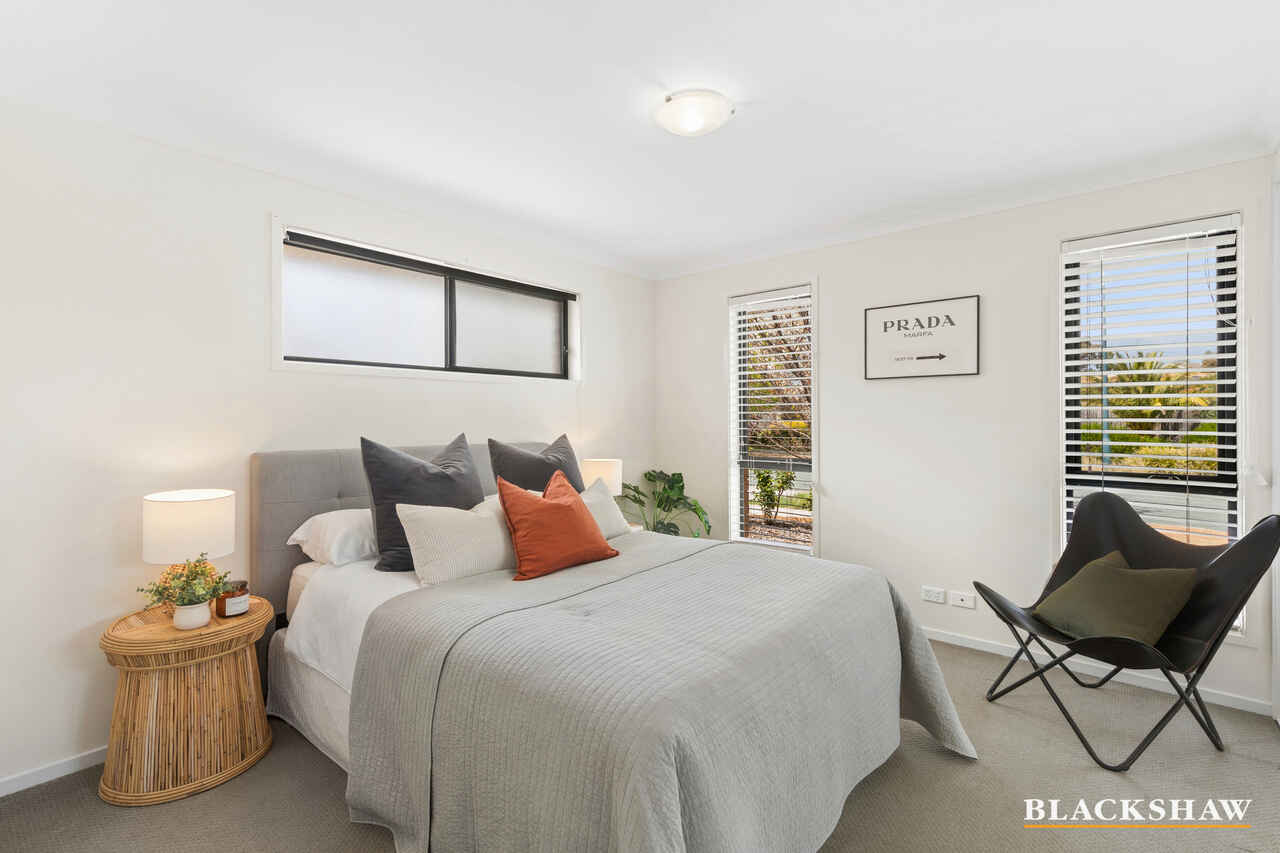 9 Constance Stone Street Macgregor