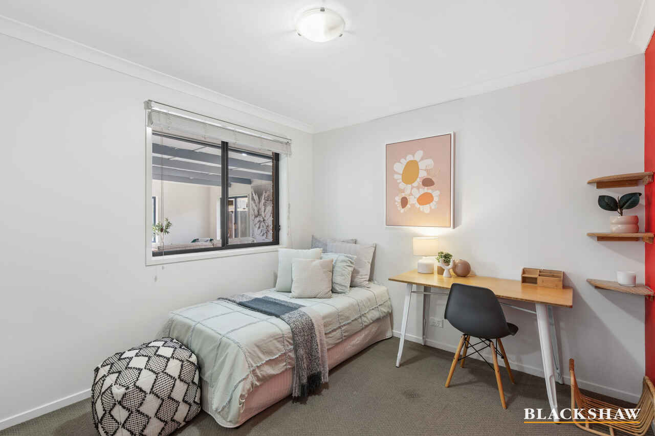 9 Constance Stone Street Macgregor