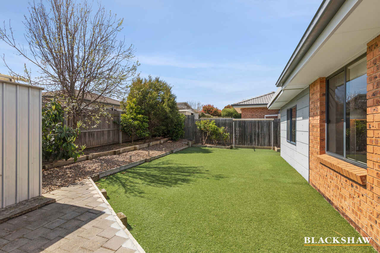 9 Constance Stone Street Macgregor
