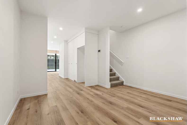 LG08/170 Anthony Rolfe Avenue Gungahlin LG08/170 Anthony Rolfe Avenue Gungahlin