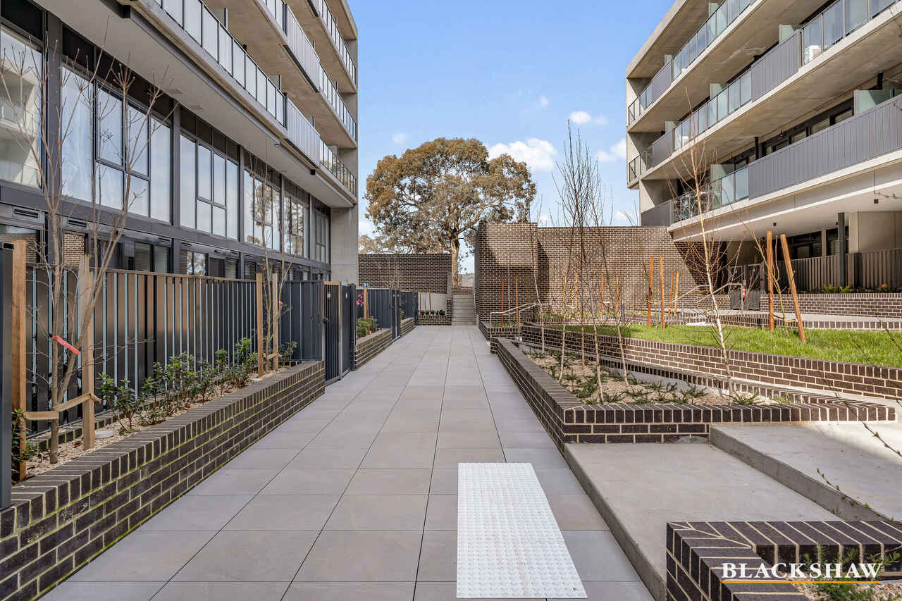 LG08/170 Anthony Rolfe Avenue Gungahlin