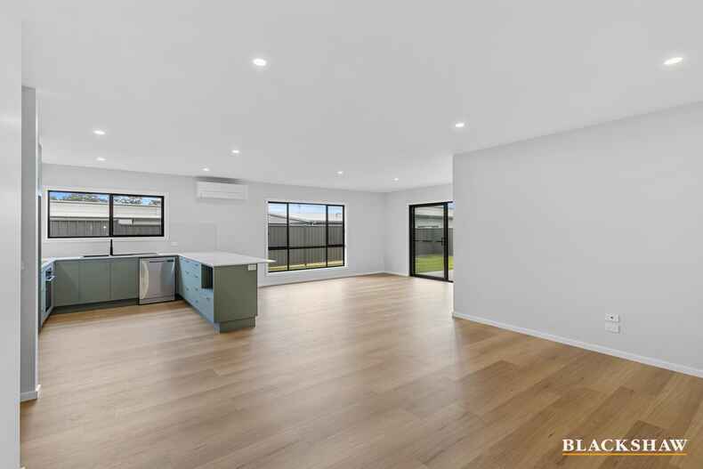 10 Pipi Close Broulee