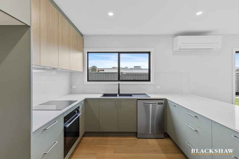 10 Pipi Close Broulee