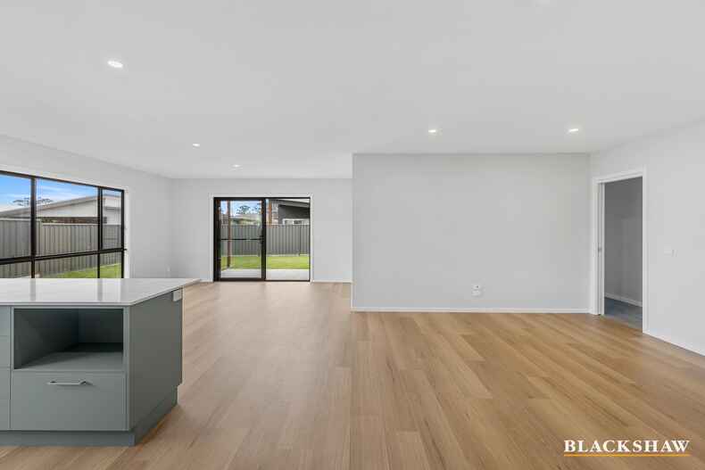 10 Pipi Close Broulee