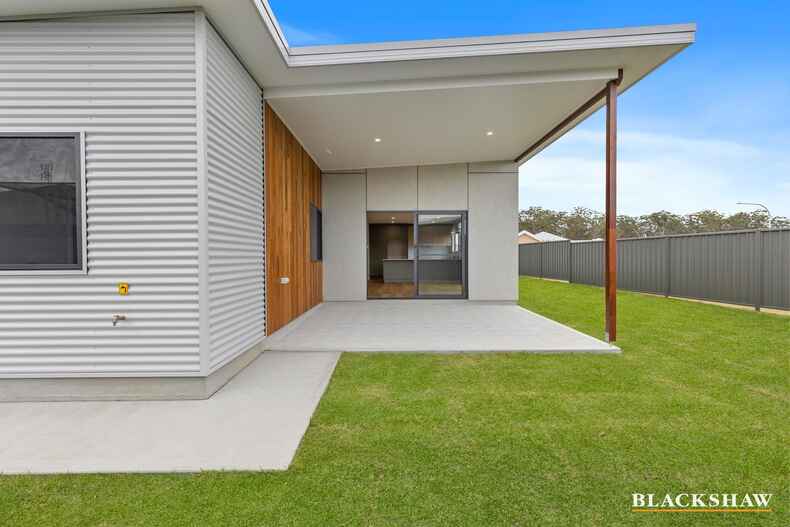 10 Pipi Close Broulee