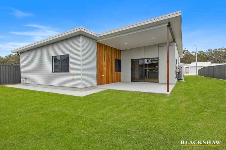 10 Pipi Close Broulee