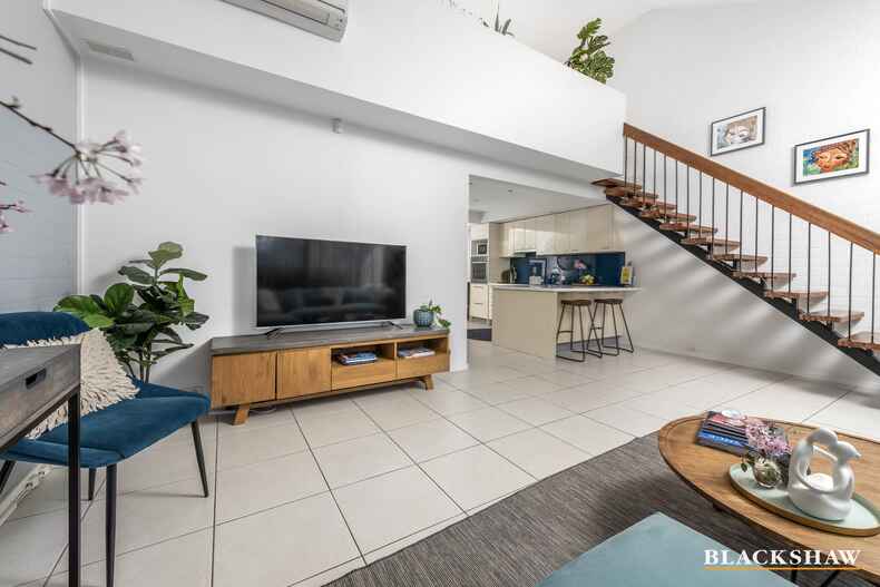 18 MacLachlan Street Holder 18 MacLachlan Street Holder