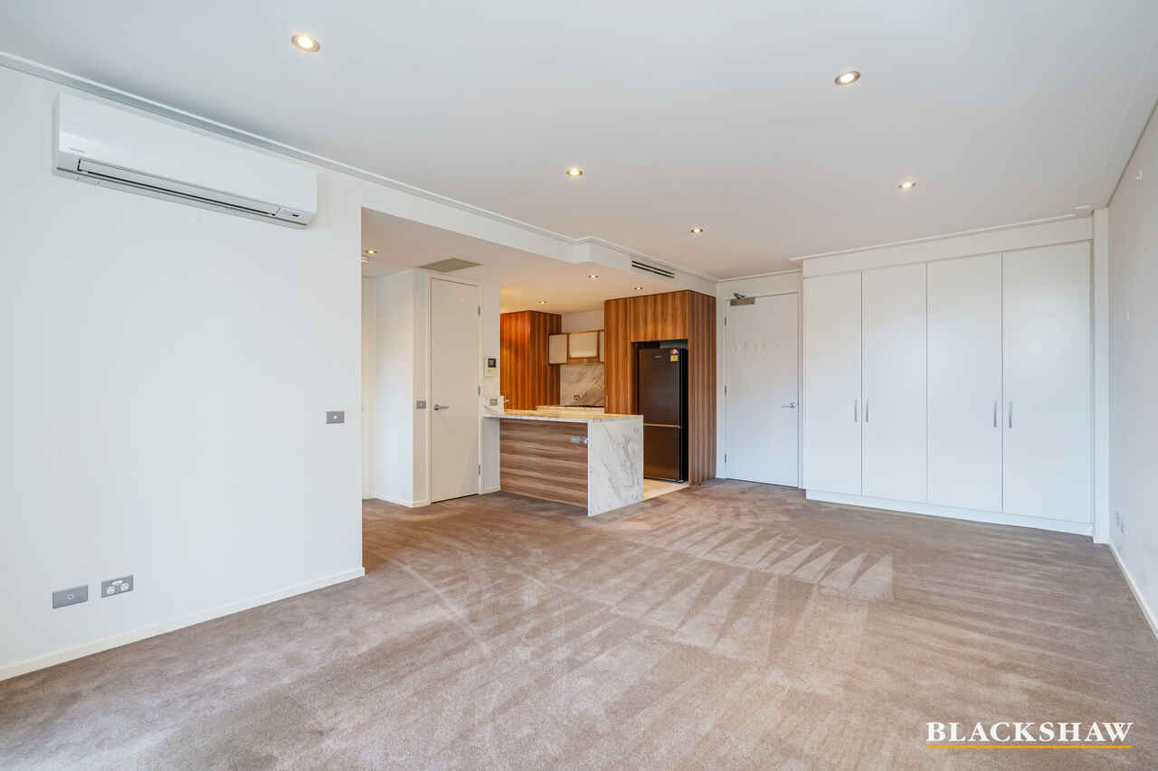 72/15 Coranderrk Street City