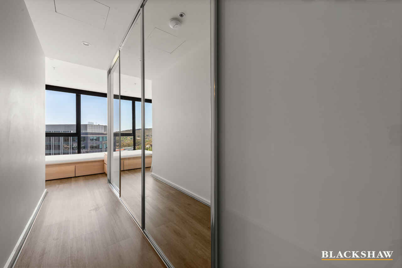 162/45 West Row City