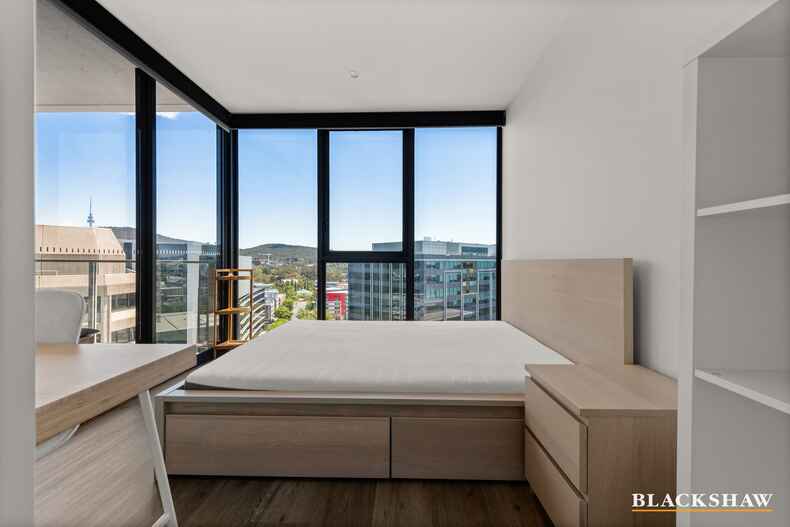 162/45 West Row City