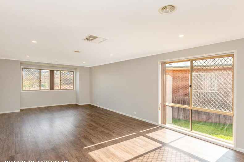 8 Annand Place Queanbeyan
