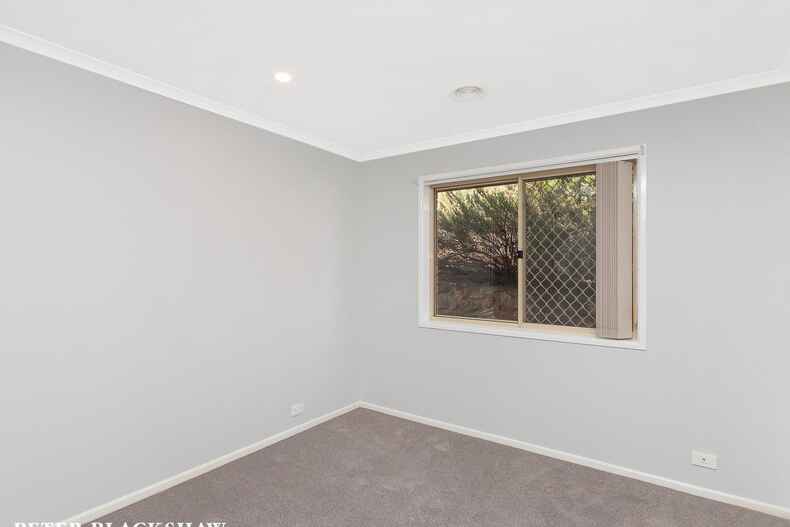 8 Annand Place Queanbeyan