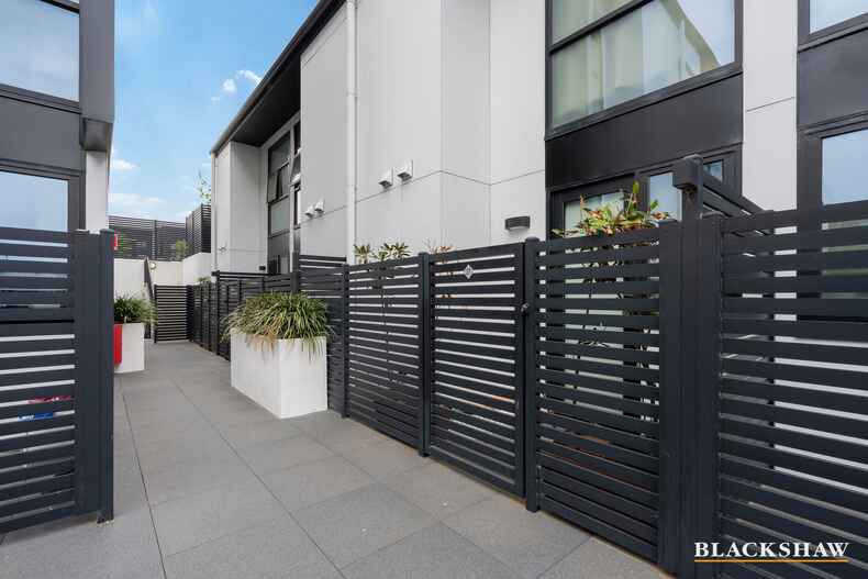 26/1 Calaby Street Coombs
