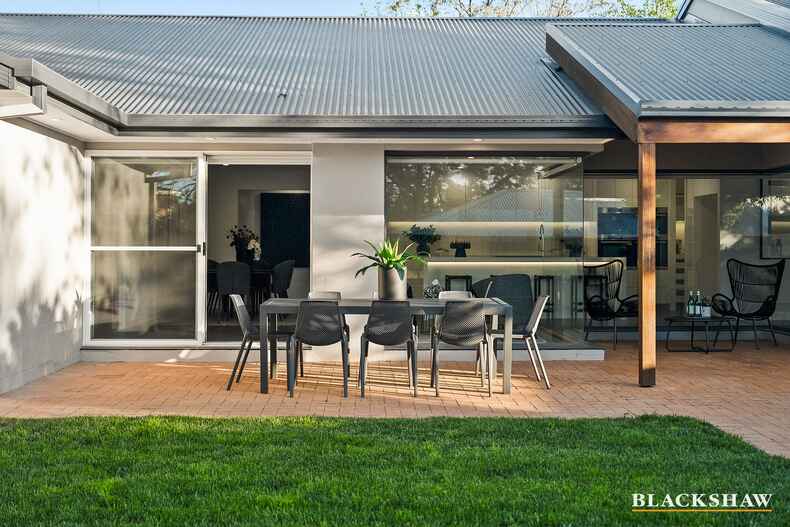 6 Beech Place Jerrabomberra