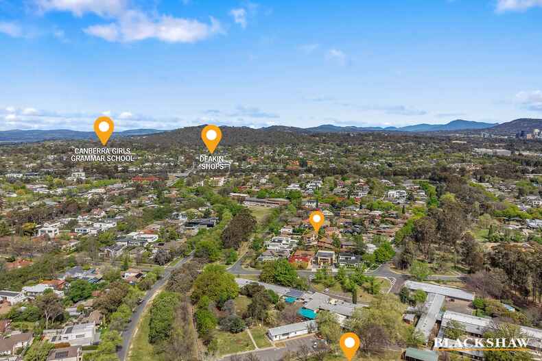 10 Strahan Row Yarralumla 10 Strahan Row Yarralumla