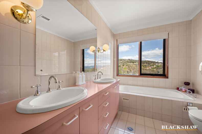 47 Tatchell Street Calwell