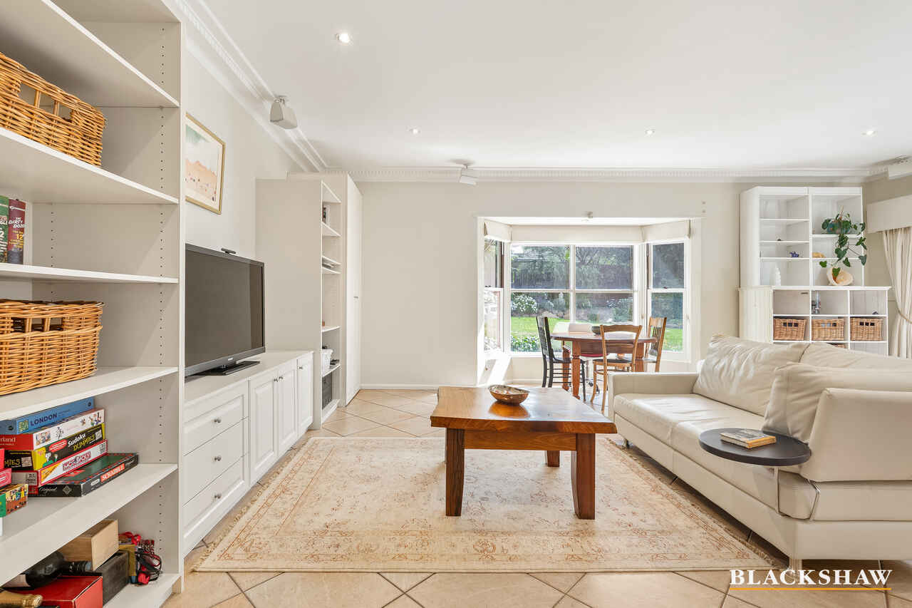 110 Schlich Street Yarralumla