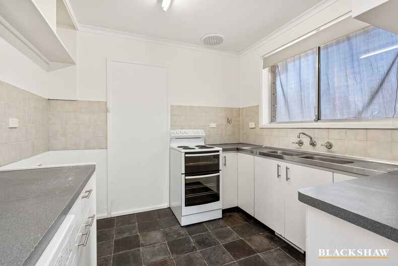 8 Jindivik Place Scullin