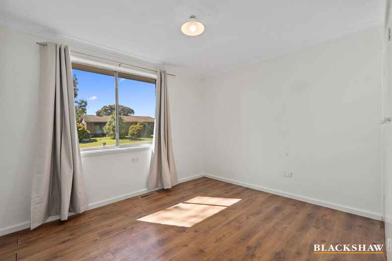 8 Jindivik Place Scullin