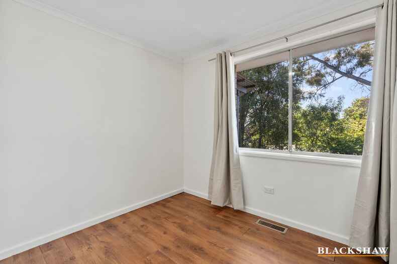 8 Jindivik Place Scullin