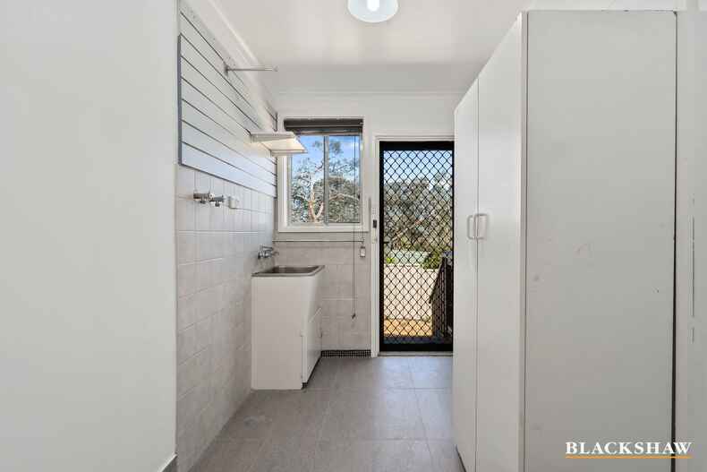 8 Jindivik Place Scullin