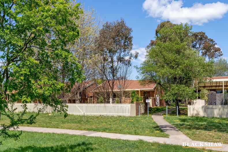9/27 Elm Way Jerrabomberra