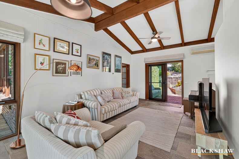 15 Callister Crescent Theodore 15 Callister Crescent Theodore