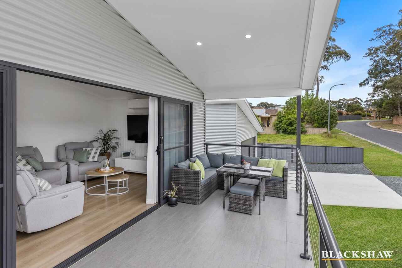 2b White Sands Place Denhams Beach