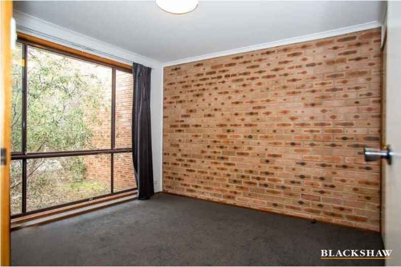 50/21 Cossington Smith Crescent Lyneham