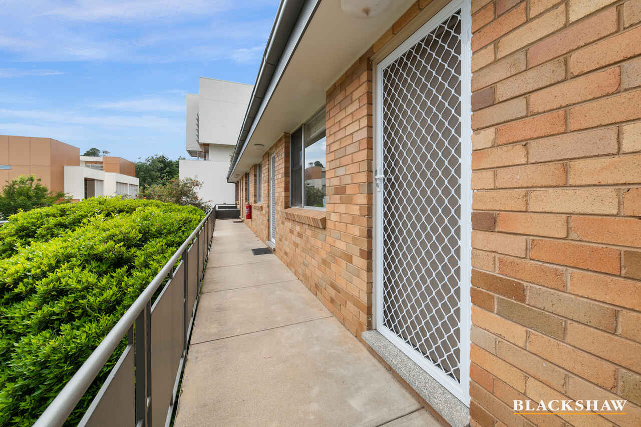 4/51 Hampton Circuit Yarralumla