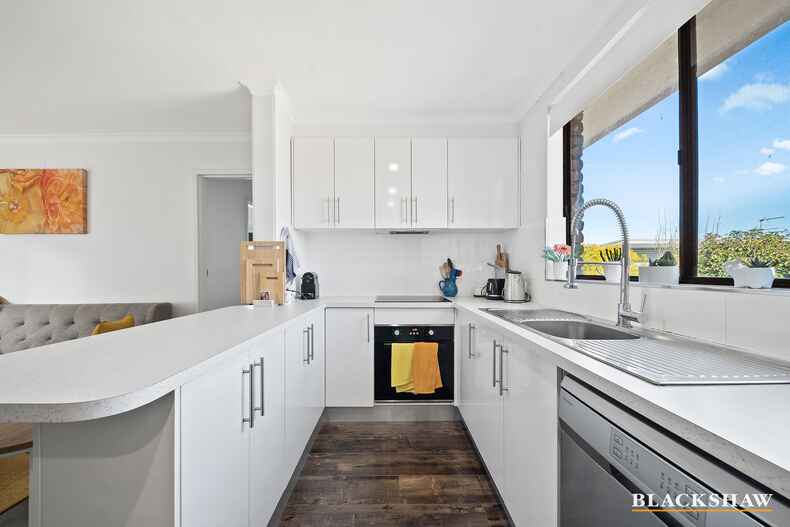 18/90 Collett Street Queanbeyan