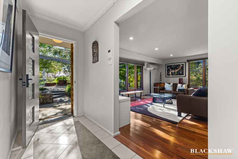 9 Sabine Close Garran
