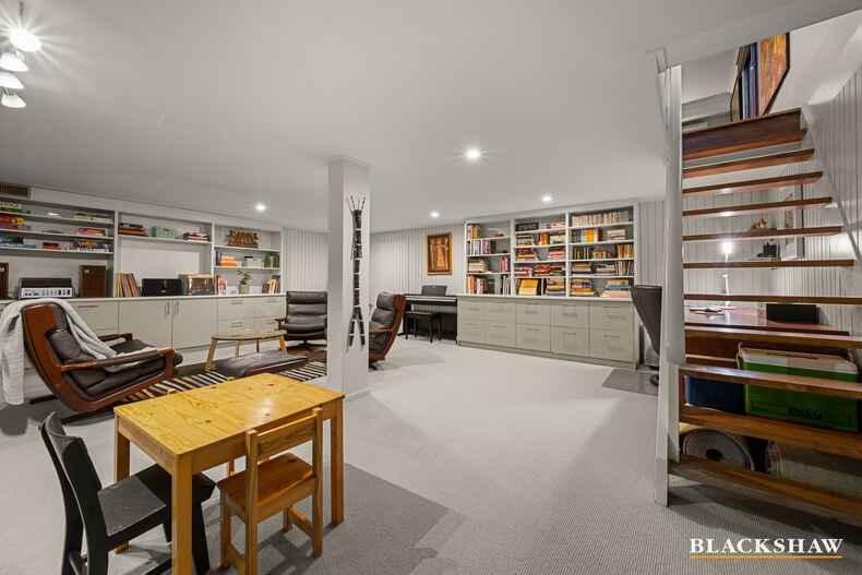 9 Sabine Close Garran